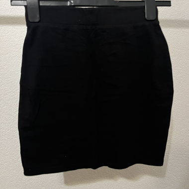 Mini-jupe noire H&M, taille XS, comme neuve!