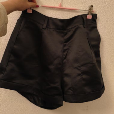 Schwarze Shorts