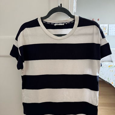Gestreiftes T-Shirt – Blau-Weiß – Klassischer Look