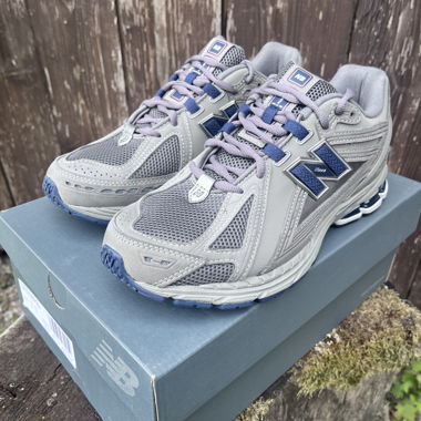 Chaussures New Balance M1906RB