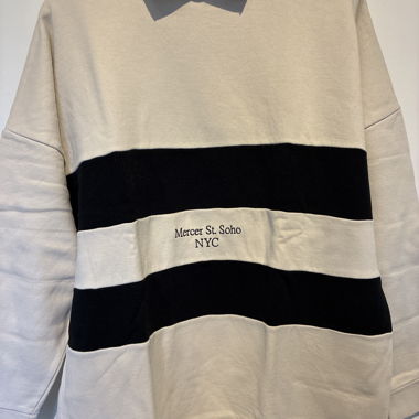 Maglione con collo beige