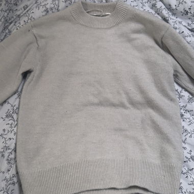 Beige thick sweater
