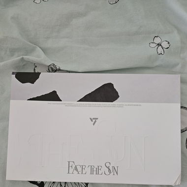 Seventeen Face the Sun Album