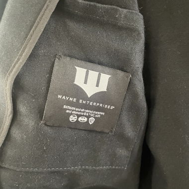 Schwarze Rogue Territory Jacke, Grösse S, Wayne Enterprises Batman Edition