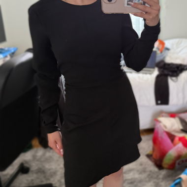 Zara schwarzes Kleid mit langen Ärmeln