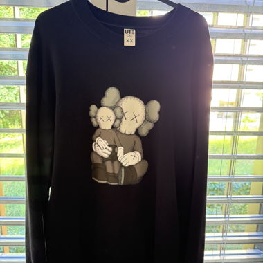 KAWS X Uniqlo sweater