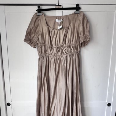 romantic puff-sleeve midi dress