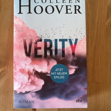 Buch: Verity