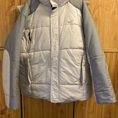 Doudoune Nike grise