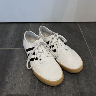 Adidas Sneakers