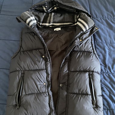 Doudoune sans manches à capuche noire Burberry M