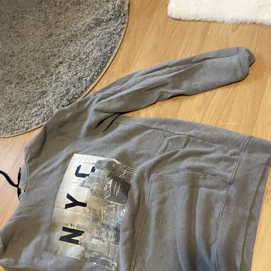 Pullover mit aufschrift NYC