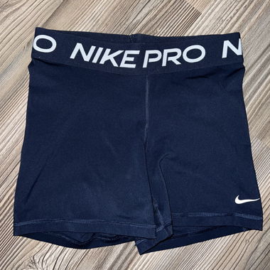 kurze NikePro Hosen