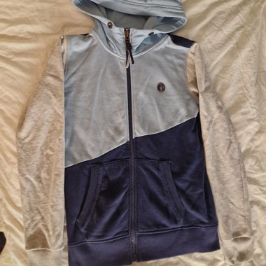 Felpa con cappuccio con zip bicolore