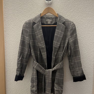 Blazer à carreaux ceinturé