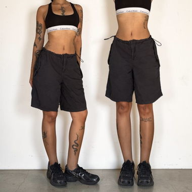 Schwarze Shorts