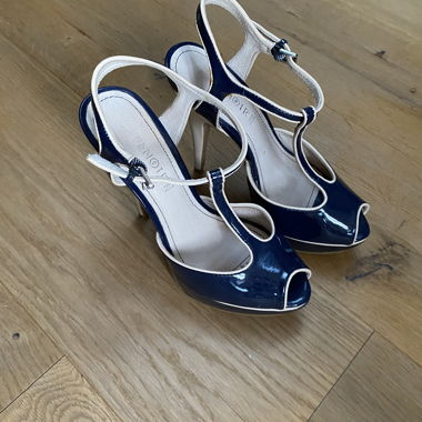 Sandali con tacco alto blu scuro