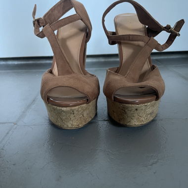 Braune Plateau-Sandalen - 36 - Bershka