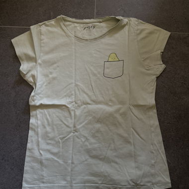 Pastel green T-shirt with pocket motif