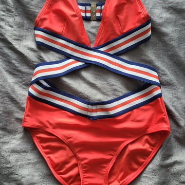 Maillot de bain 1 pièce rouge