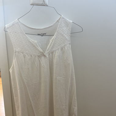 Cute sleeveless shirt