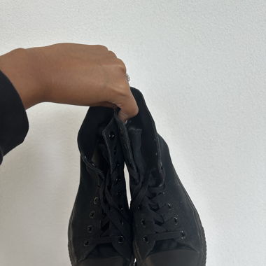 black converse