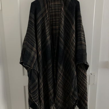Icelandic poncho/shawl/wrap/cardigan
