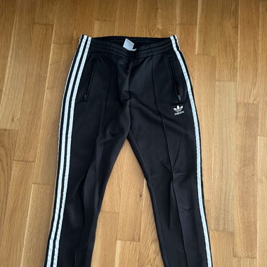 Adidas Sport-/Jogginhose