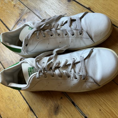 White Adidas Vintage Sneakers