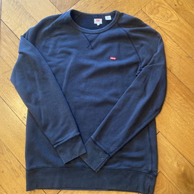 Levi's Black Sweatshirt