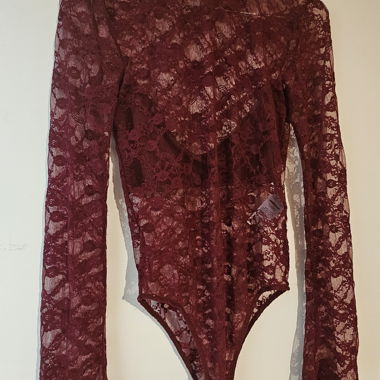 Body in pizzo bordeaux