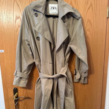 Trench Coat Zara Olivengrün Frühling Musthave XS