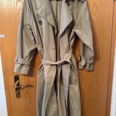 Trench Coat Zara Olivengrün Frühling Musthave XS