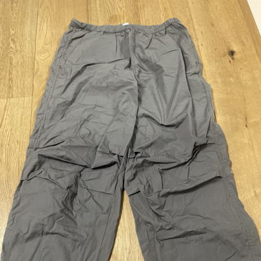 Graue Cargo Hose