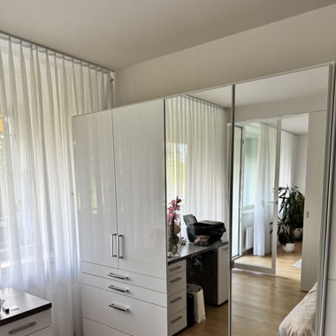 Kleiderschrank