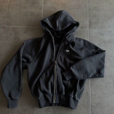 Felpa con zip nera