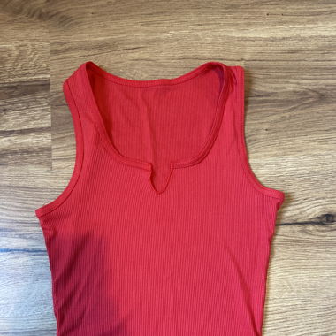 Crop Top mit V ausschnitt
