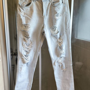 Jeans boyfriend strappati BDG