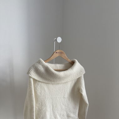 Off-shoulder sweater