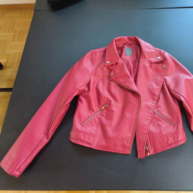 Veste en cuir rouge