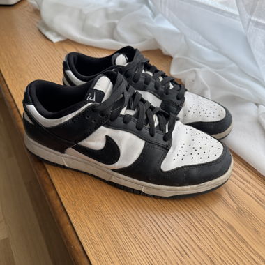 Nike Dunk Panda Low 43