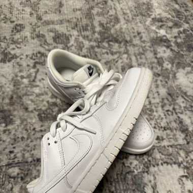 NIKE DUNK LOS Triple White Gr. 40