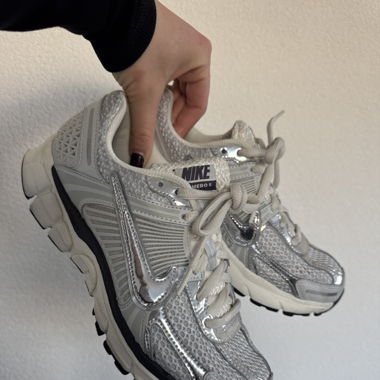 Nike Zoom Vomero 5 Photon Dust Metallic Silver 
