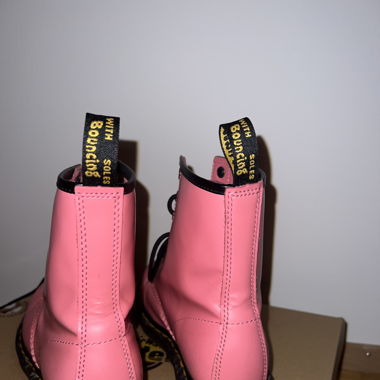Dr. Martens Pink