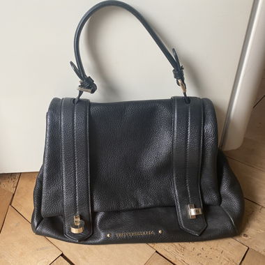 TRU TRUSSARDI schwarze Lederhandtasche