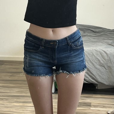 Vintage S Low-Waist Jean Shorts