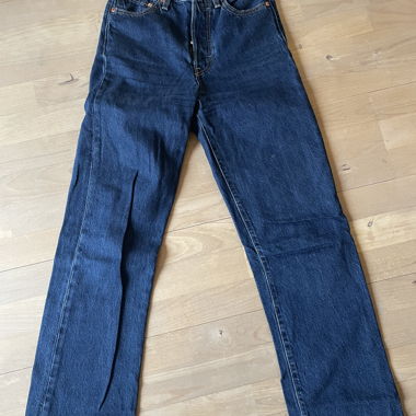 Levis Ribcage straight