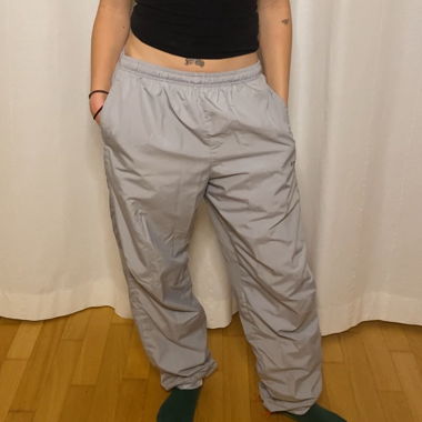 Trackpants in hellem grau