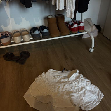 Bershka Rock mit Volants in Weiss