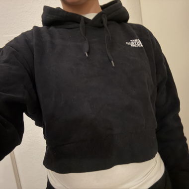 Sport Outfit ein Sport Hoodie